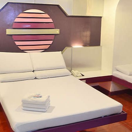 Astrotel Guadalupe Mandaluyong Buitenkant foto